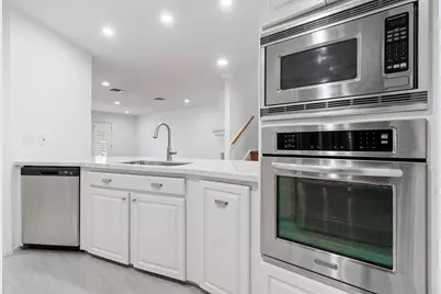 727 Bunker Hill Road #15, Houston, TX 77024 - Photo 9