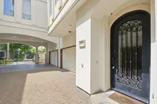 1652 Norfolk St, Houston, TX 77006 - Photo 3