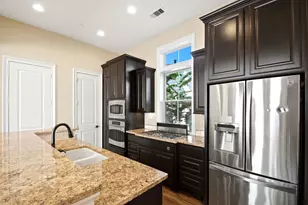 1652 Norfolk St, Houston, TX 77006 - Photo 19