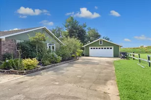 2903 Michael Wayne Rd, Rosharon, TX 77583 - Photo 7