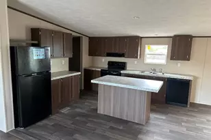 822 E Fannin St, La Grange, TX 78945 - Photo 5