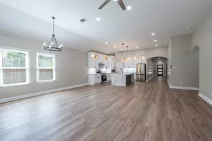 8133 Wetherby Ln, Houston, TX 77075 - Photo 11