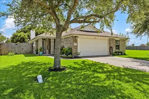 3204 Meadow Bay Ln, Dickinson, TX 77539 - Photo 1