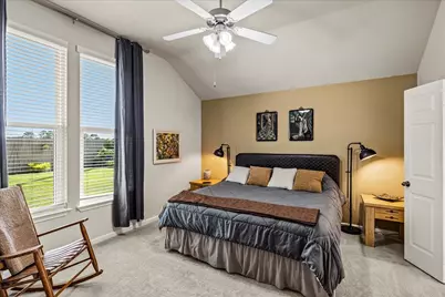 3204 Meadow Bay Lane, Dickinson, TX 77539 - Photo 9