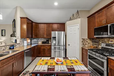 3204 Meadow Bay Lane, Dickinson, TX 77539 - Photo 7