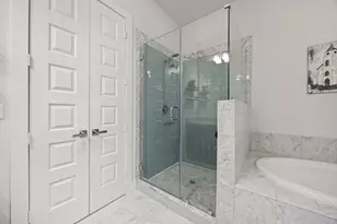 11008 Ave Malkenu Ave, Houston, TX 77043 - Photo 17