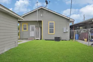 2418 Delafield St, Houston, TX 77023 - Photo 7