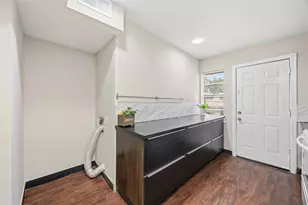 11607 Chimney Rock Rd, Houston, TX 77035 - Photo 11