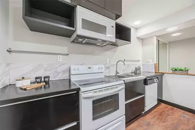 11607 Chimney Rock Road #C, Houston, TX 77035 - Photo 9