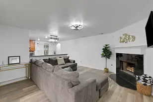 8227 Montego Bay Dr, Mont Belvieu, TX 77523 - Photo 7