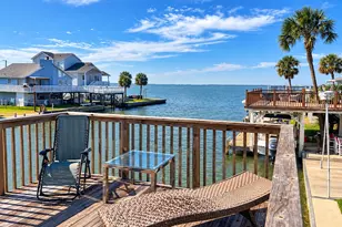 3710 Brewster Key Dr, Galveston, TX 77554 - Photo 3