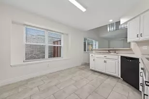 10706 Lazy Meadows Dr, Houston, TX 77064 - Photo 15