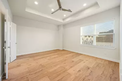 6302 Chelsea Falls Lane, Houston, TX 77008 - Photo 15