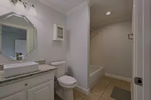 1307 Riverine Ct, Houston, TX 77055 - Photo 37