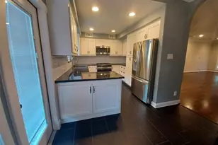 1321 Woodhead St, Houston, TX 77019 - Photo 11