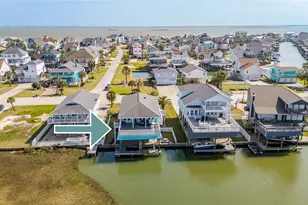 1018 Tiki Dr, Tiki Island, TX 77554 - Photo 9