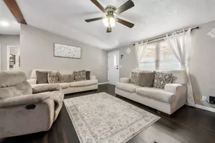 20220 Plaza Cir, Crosby, TX 77532 - Photo 13