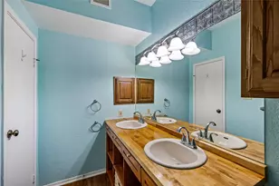921 Marine Dr, Galveston, TX 77550 - Photo 25