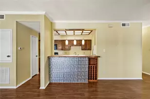 921 Marine Dr, Galveston, TX 77550 - Photo 9