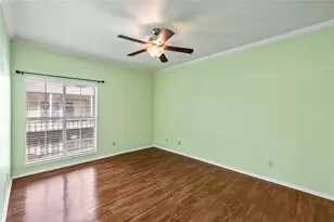 921 Marine Dr, Galveston, TX 77550 - Photo 17