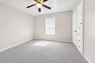 4902 Magnolia Ln, Old River Winfree, TX 77535 - Photo 11