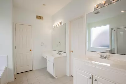 4823 Zachary Lane Lane, Sugar Land, TX 77479 - Photo 17