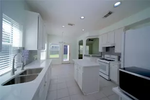 4823 Zachary Ln Ln, Sugar Land, TX 77479 - Photo 11