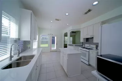 4823 Zachary Lane Lane, Sugar Land, TX 77479 - Photo 9