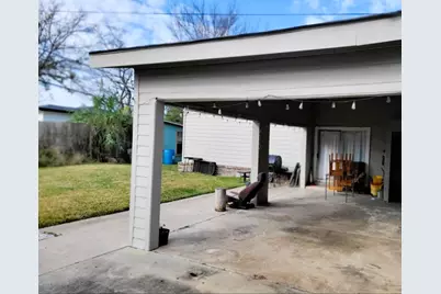 7326 Thurow Street, Houston, TX 77087 - Photo 9