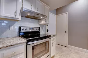 1920 Augusta Dr, Houston, TX 77057 - Photo 17