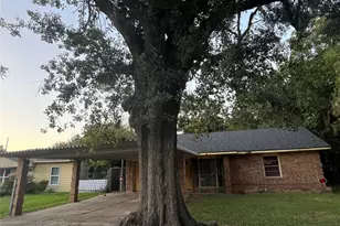 8611 Cowart St, Houston, TX 77029 - Photo 5