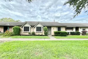 3918 Laura Leigh Dr, Friendswood, TX 77546 - Photo 1