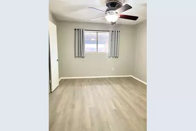 3918 Laura Leigh Drive, Friendswood, TX 77546 - Photo 23