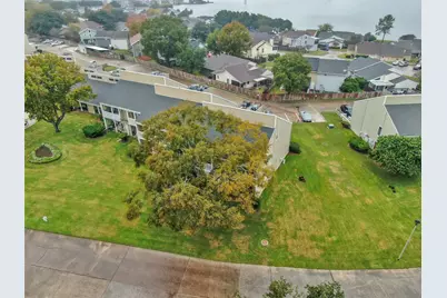 132 April Point Drive S, Conroe, TX 77356 - Photo 45