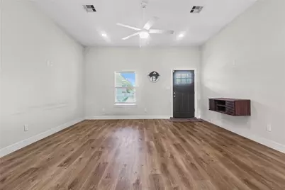 1208 E Henderson Road, Angleton, TX 77515 - Photo 5