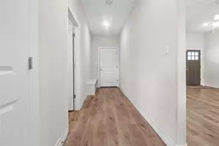 1208 E Henderson Rd, Angleton, TX 77515 - Photo 23