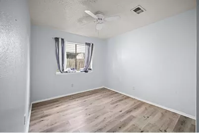 3215 Dragonwick Drive, Houston, TX 77045 - Photo 9