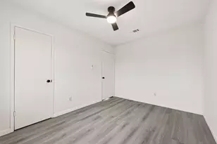 7523 La Pl Dr, Houston, TX 77083 - Photo 23