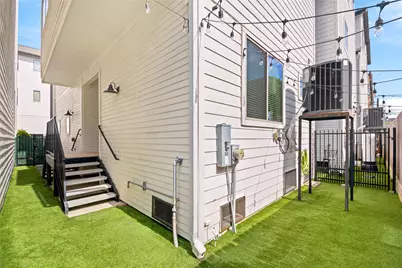 1034 W 15th 1/2 Street, Houston, TX 77008 - Photo 31