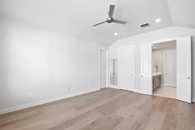 1034 W 15th 1/2 Street, Houston, TX 77008 - Photo 21
