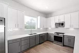 1034 W 15th 1/2 St, Houston, TX 77008 - Photo 17