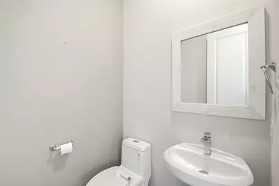 1034 W 15th 1/2 Street, Houston, TX 77008 - Photo 17
