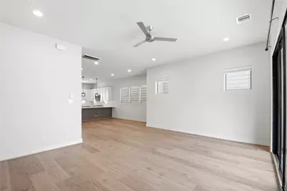 1034 W 15th 1/2 Street, Houston, TX 77008 - Photo 19