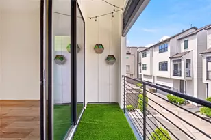 1034 W 15th 1/2 St, Houston, TX 77008 - Photo 23