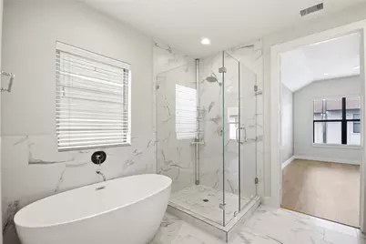 1034 W 15th 1/2 Street, Houston, TX 77008 - Photo 23