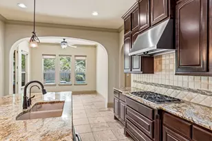 3 Shearling Ct, The Woodlands, TX 77389 - Photo 17