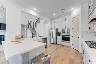 4411 Falcon Lake Dr, Manvel, TX 77578 - Photo 17