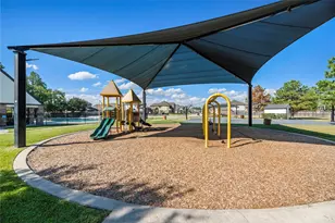 25008 Calais New Ct, Kingwood, TX 77339 - Photo 37