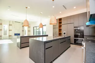 7218 Schiller St, Houston, TX 77055 - Photo 17