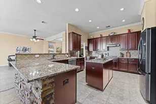 6806 Amistad Ct, Manvel, TX 77578 - Photo 13